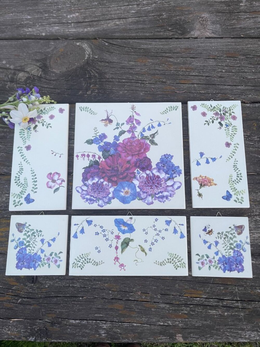 Vintage Floral Wall Hanging Ceramic Tiles